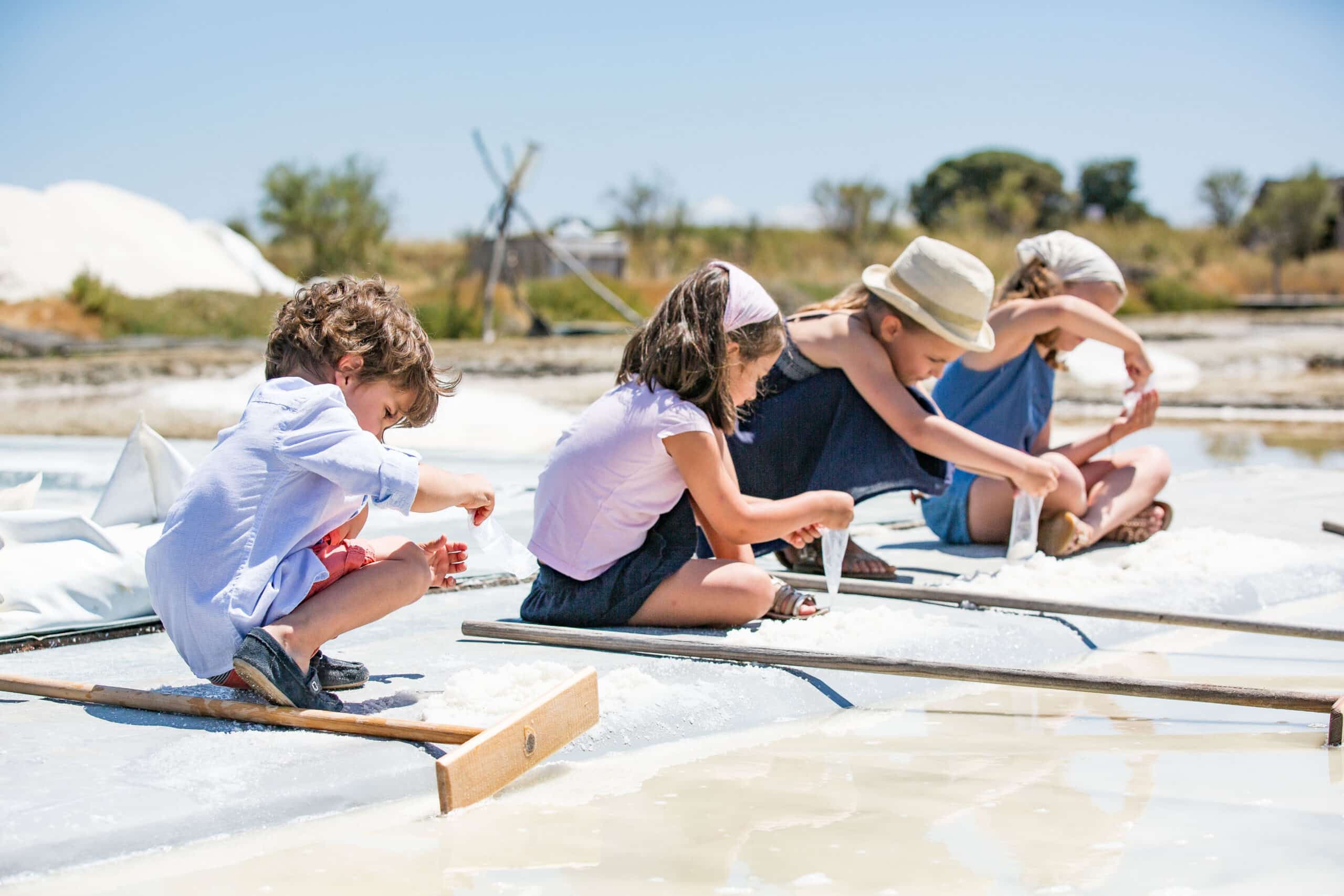 nature activity with children in vendee