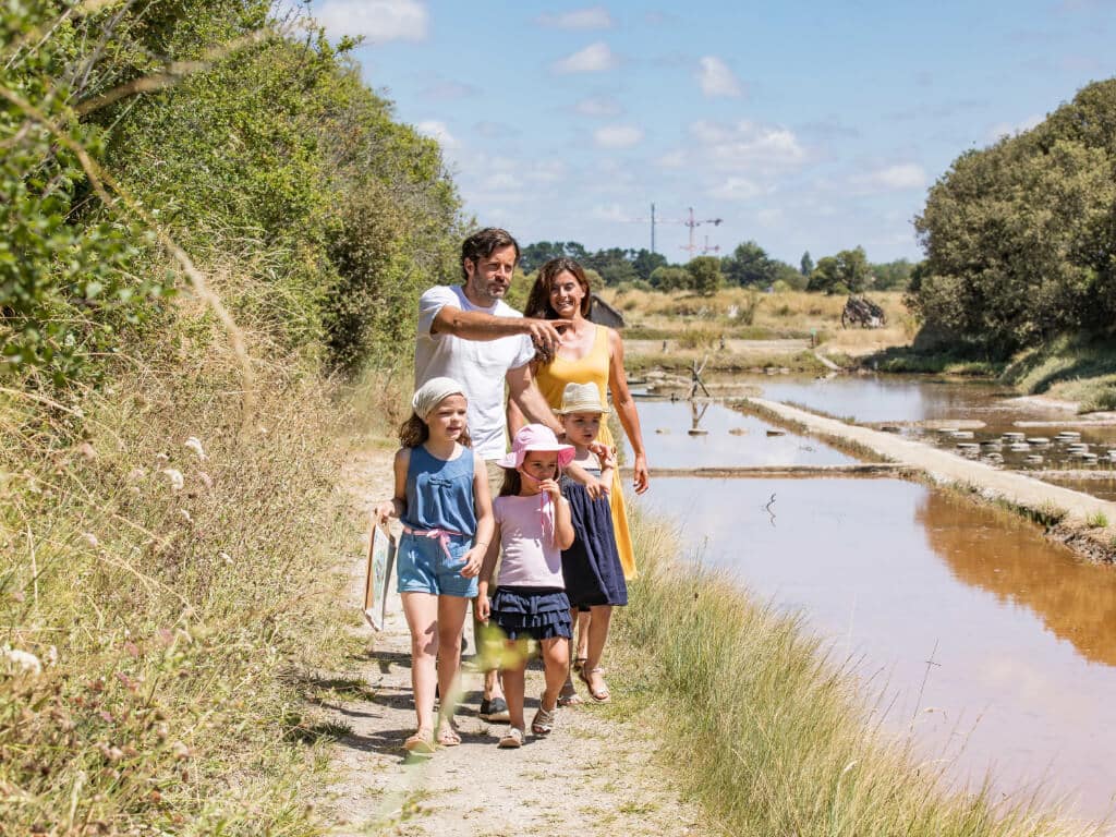 visite nature en famille - crédit photo : S.Bourcier / Vendée Expansion